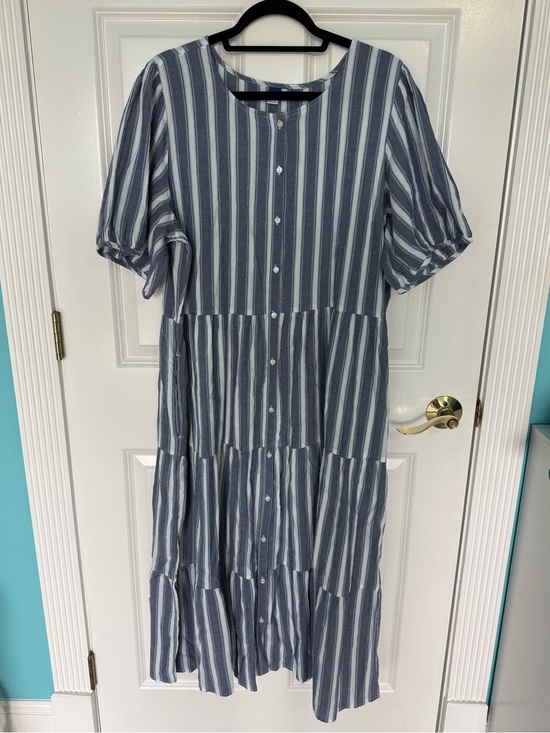 Old Navy Dresses & Skirts - Old Navy Striped Midi Dress